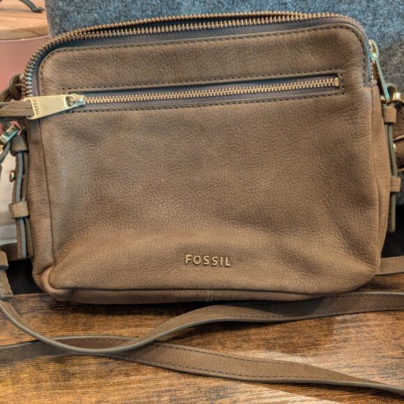 Fossil Crossbody Camera Bag - Picture 9 of 9